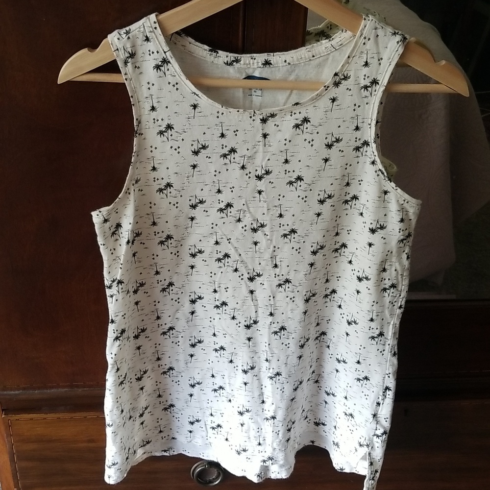 Bundle of two, Sleeveless  top and Cobalt Capri